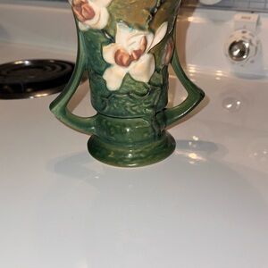 Roseville magnolia Ceramic Vase